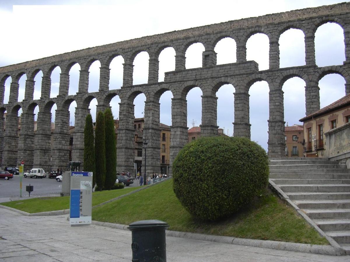 Real Segovia Apartments By Recordis Hotels Extérieur photo